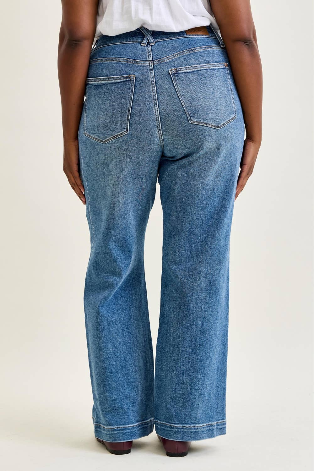HW Star & Front Seam Detail Wide - PLUS
