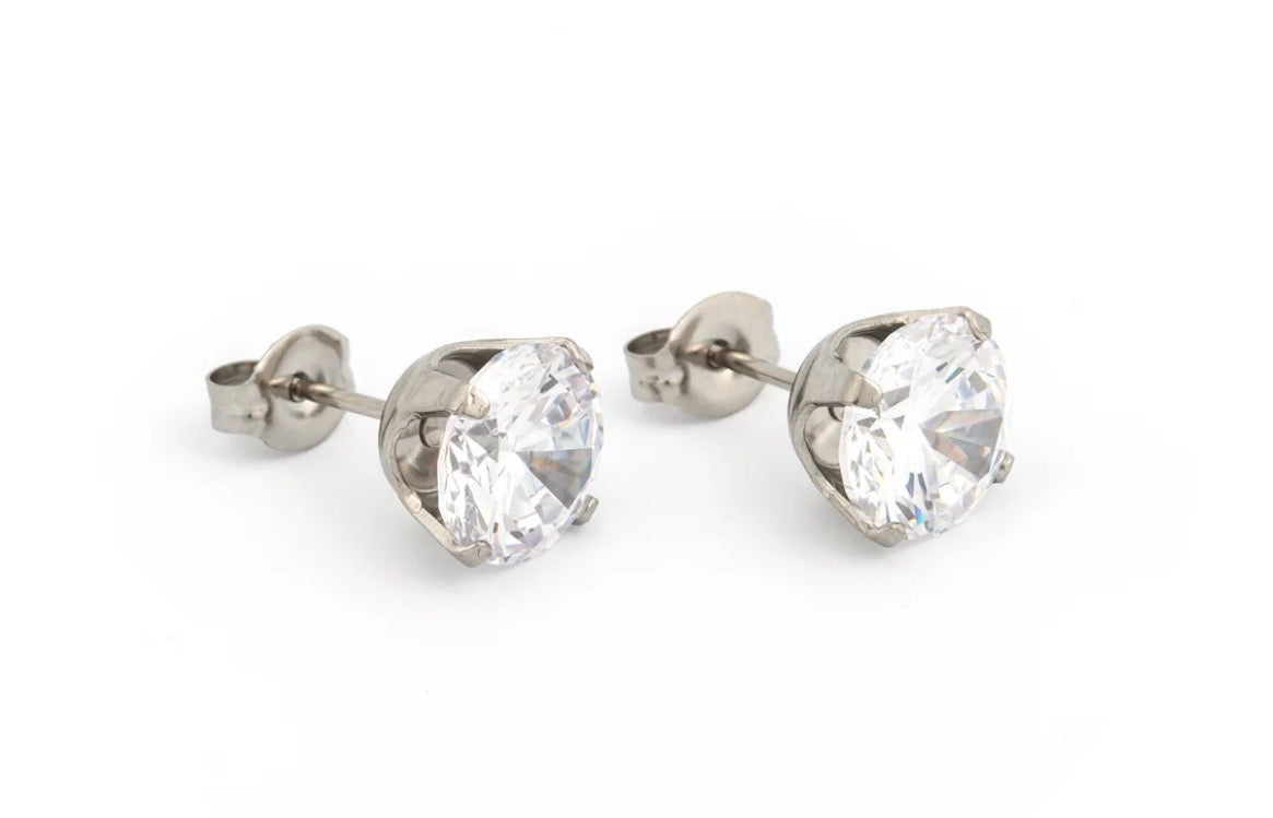 8mm CZ Stud S/S (Sensitive Ear)