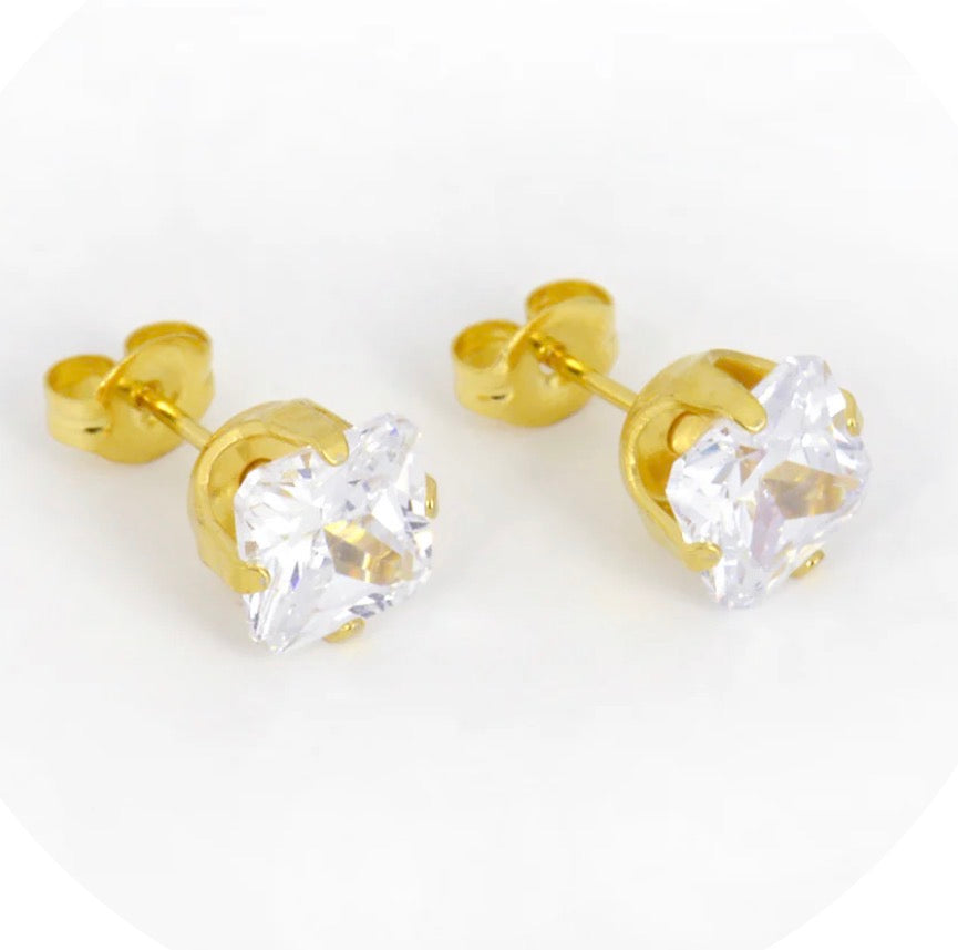 7x7mm CZ Princess Cut Stud G/P (Sensitive Ear)