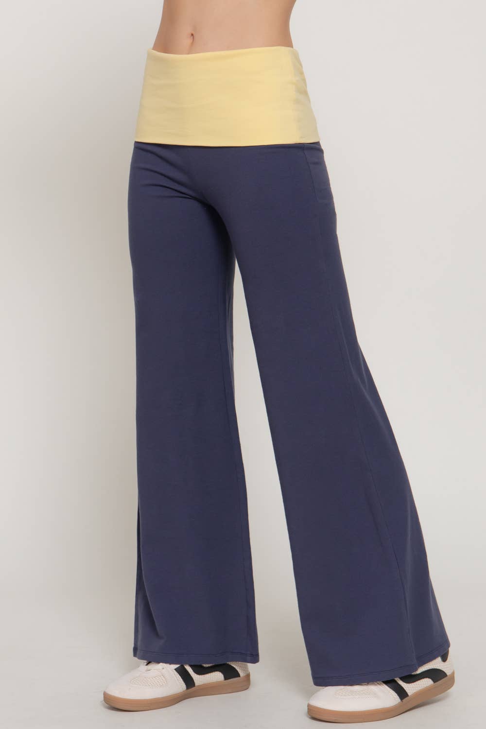 Contrasting Color Folded Waist Yoga Pants