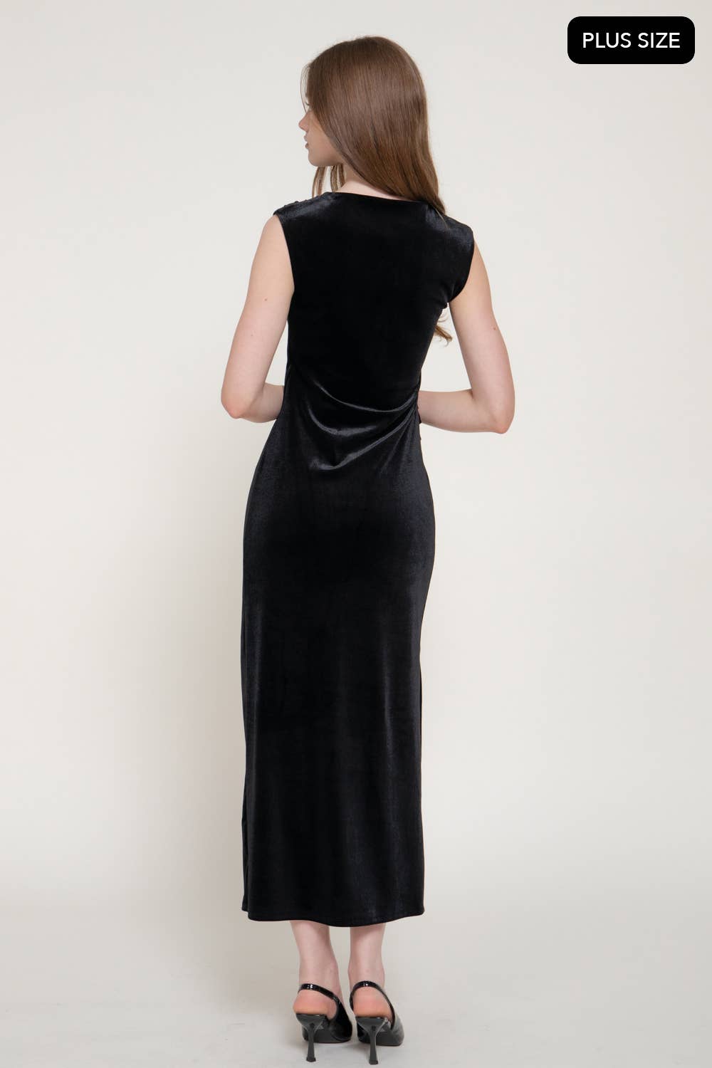[PLUS SIZE] Sleeveless Crew Neck Ruched Velvet Dress