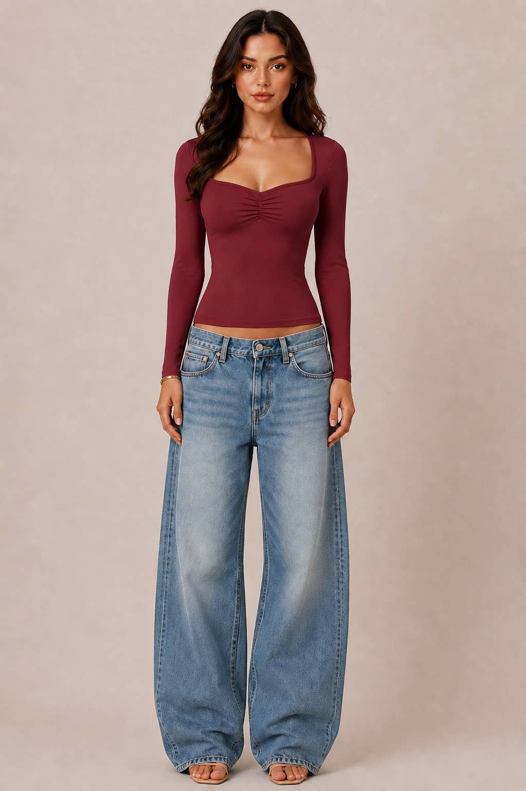 SWEETHEART NECK W/RUCHED LONG SLEEVE TOP